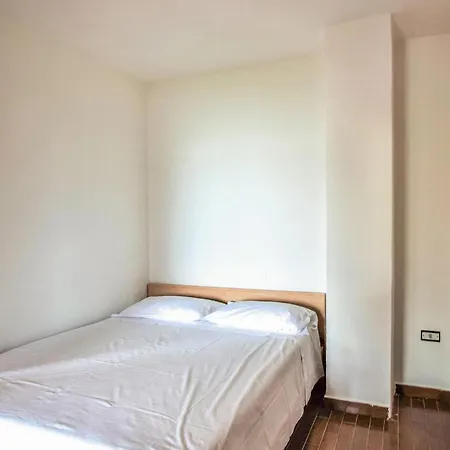 1 Bedroom Cozy In Appartement Capo Rizzuto
